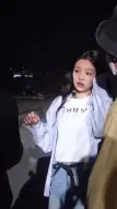 认真工作的女人很有魅力！jennie简单的心