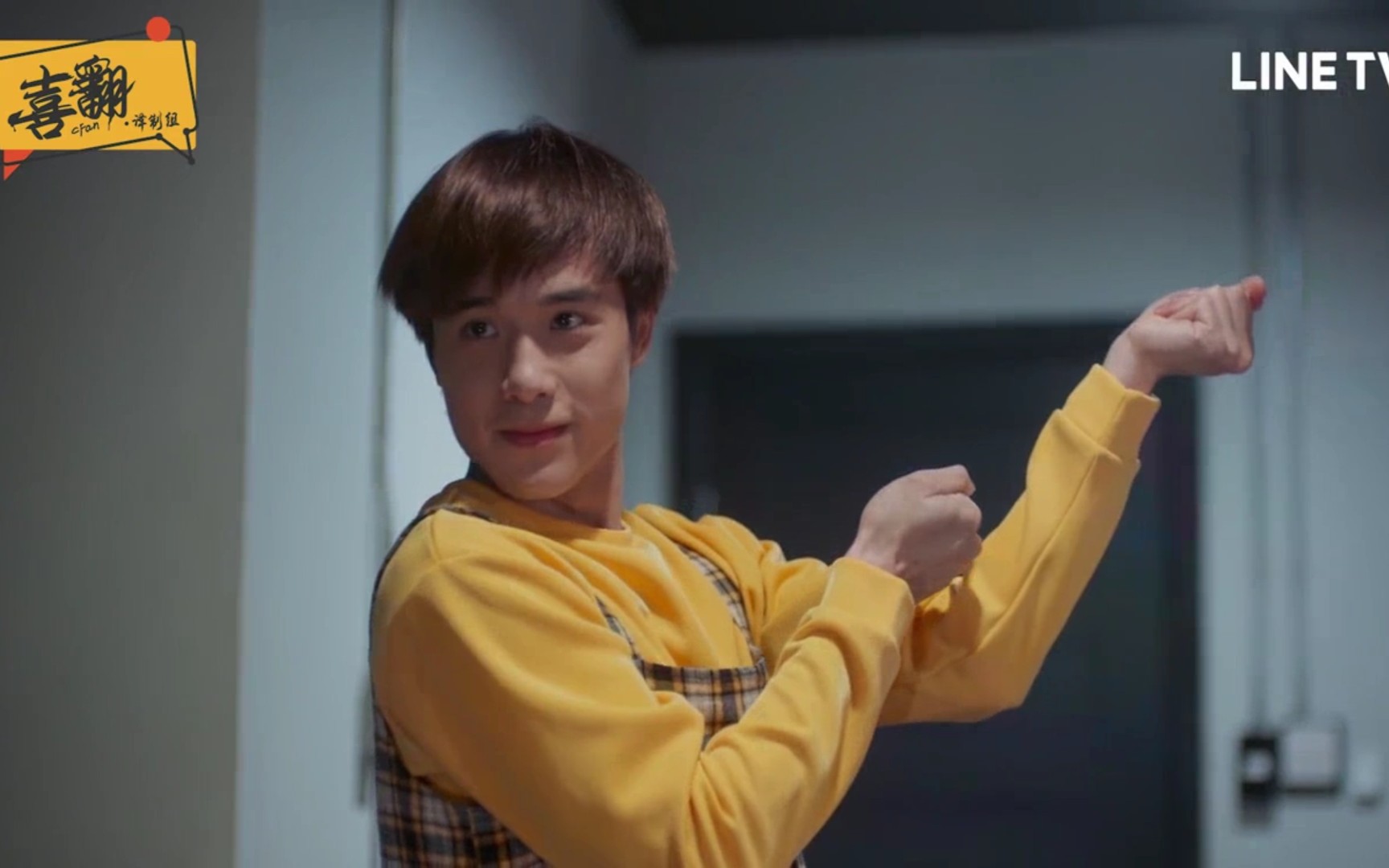 女装大佬跳舞james詹宝女装跳舞对不起我笑了