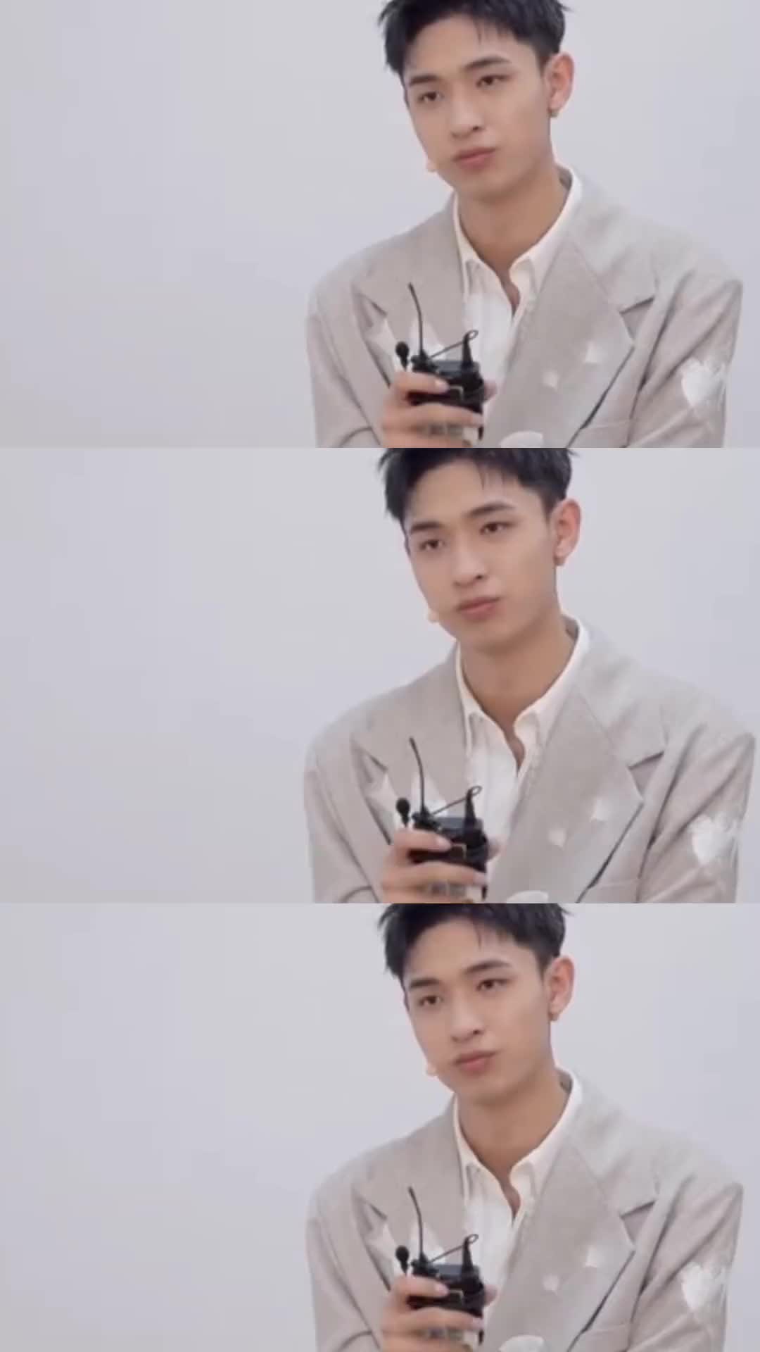 老秦要不你试试秦霄贤白月光抖音小助手歌曲燕尾服