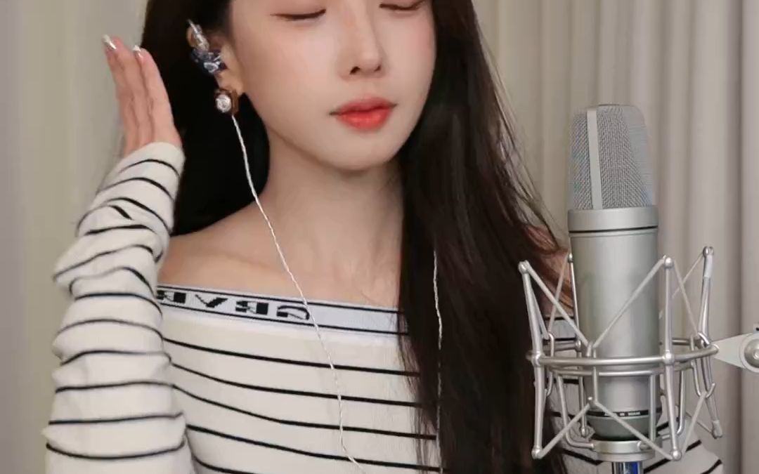 抖音王小草20231102