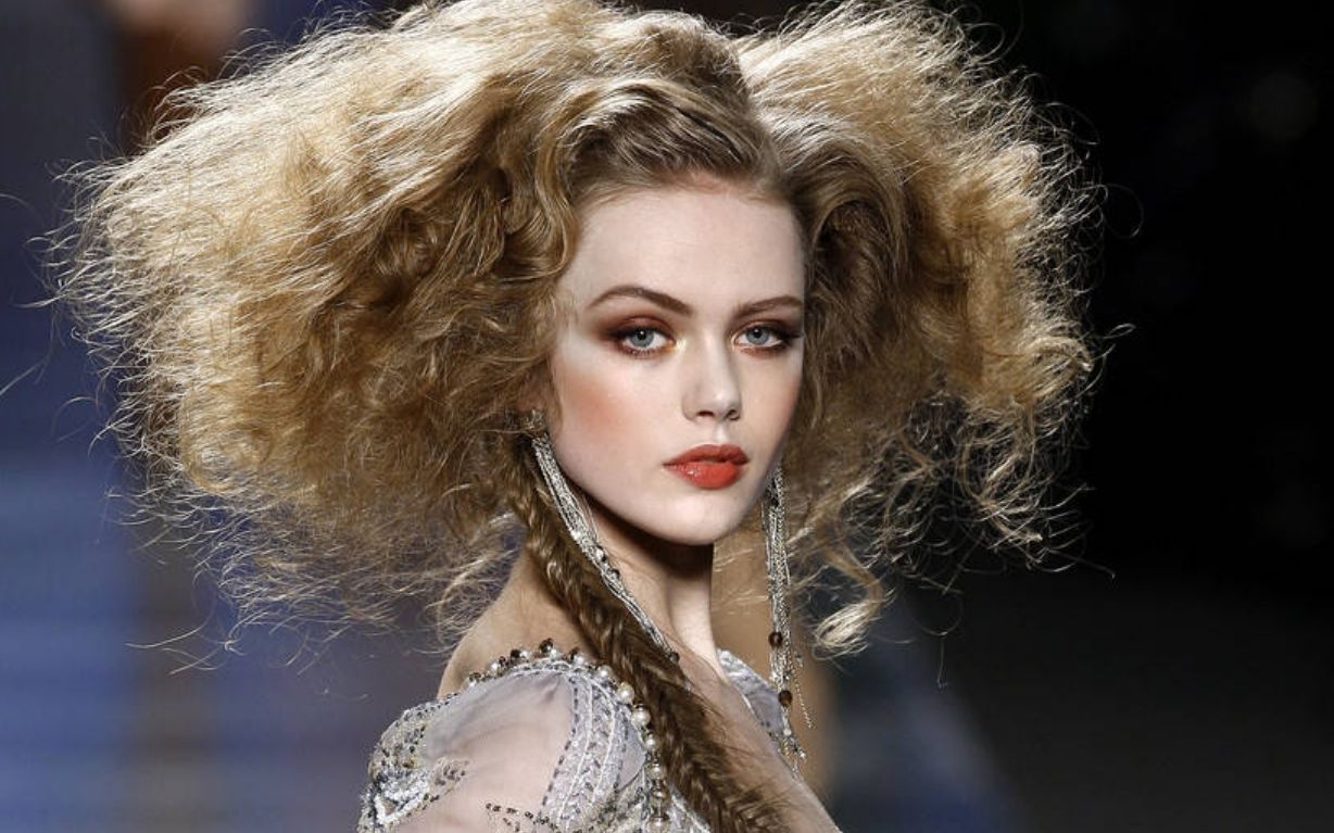 走秀合集fridagustavssonchristiandior