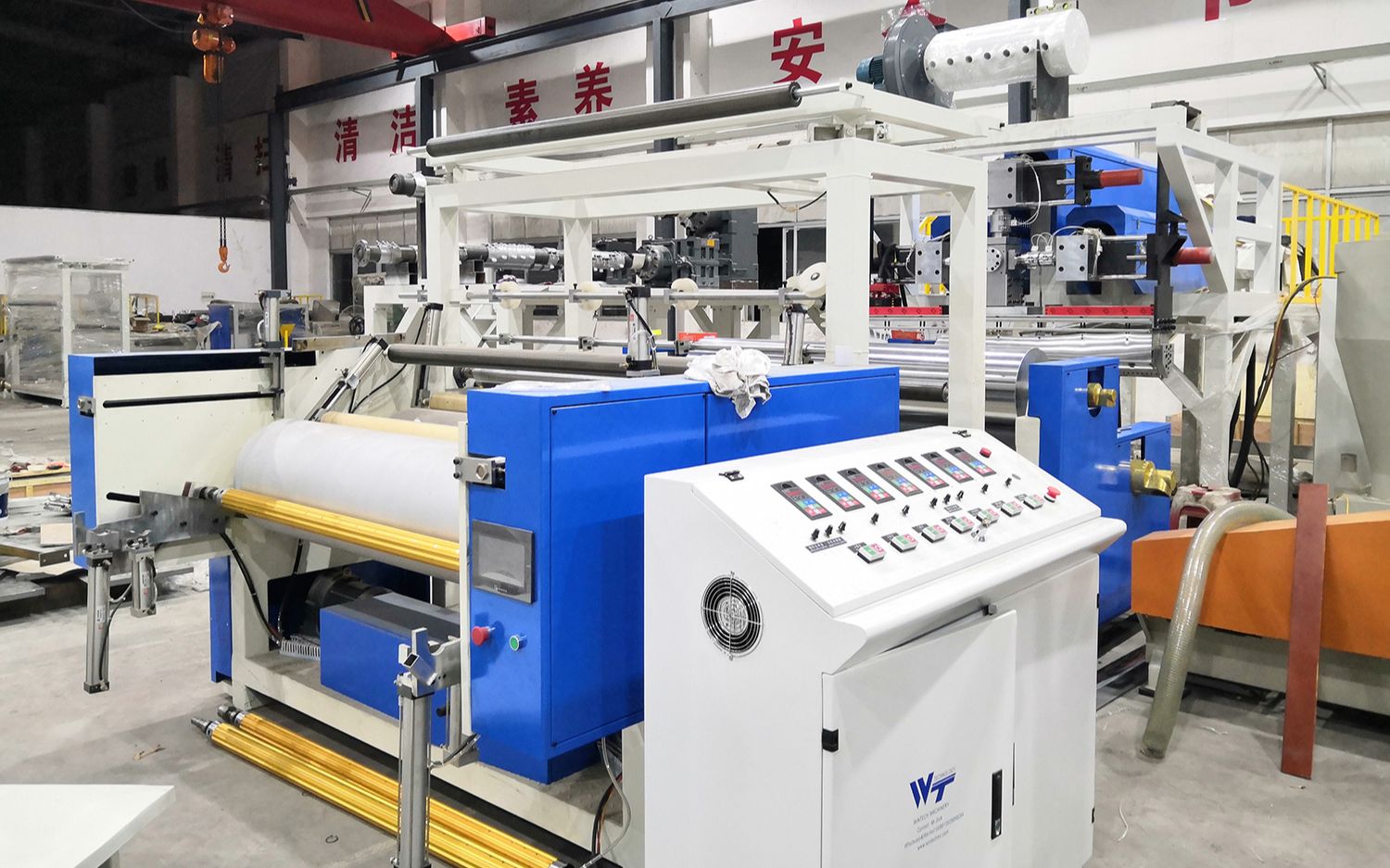 拉伸膜缠绕膜的生产制造工艺以及机械设备展示