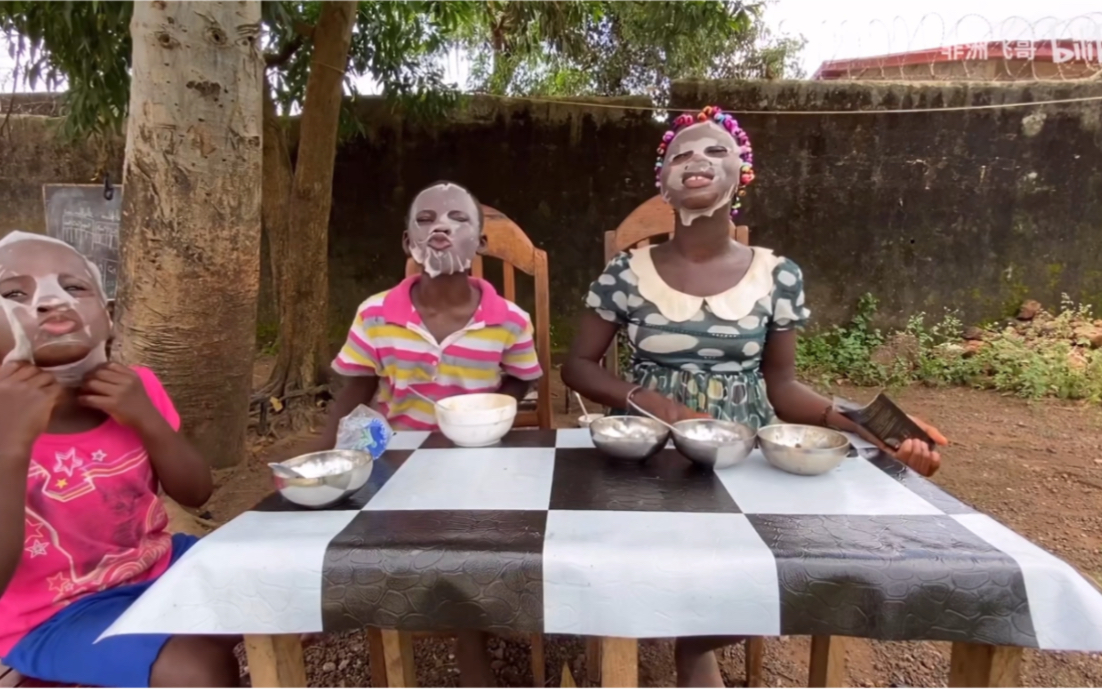 非洲飞哥视频里搞笑又温暖的片段3