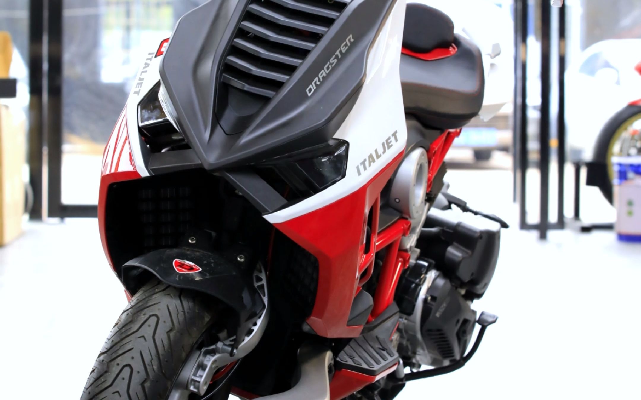 金城意塔杰特200改装侧撑带熄火保护