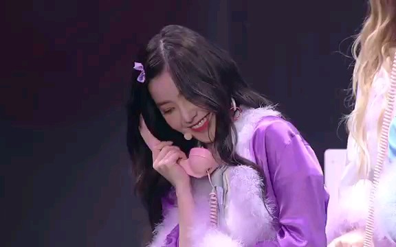 [图]Red Velvet - Lady's Room + Talk To Me + Don't U Wait No More 这个现场好可爱噢