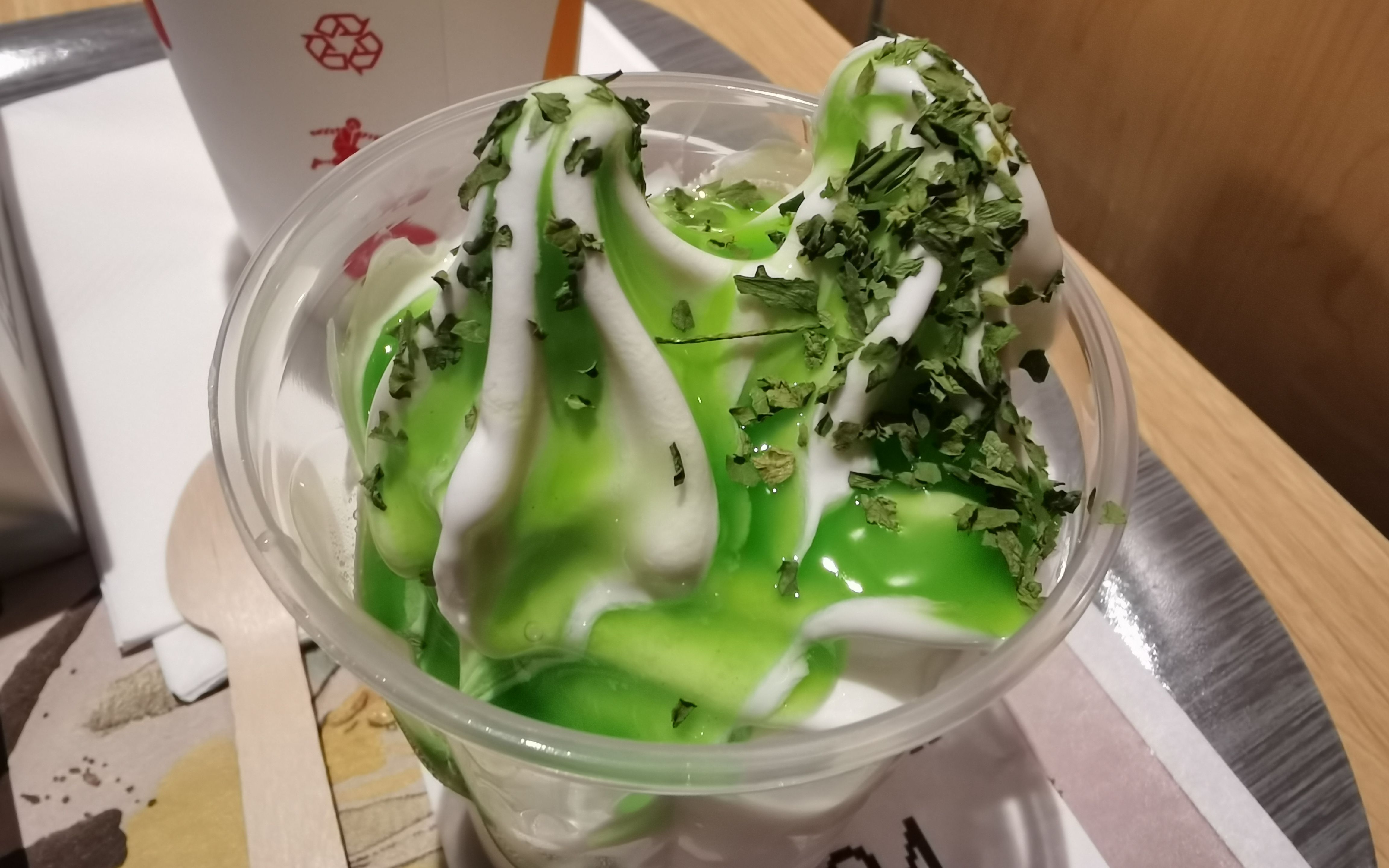 一分快测|麦当劳新品【香菜冰淇淋】