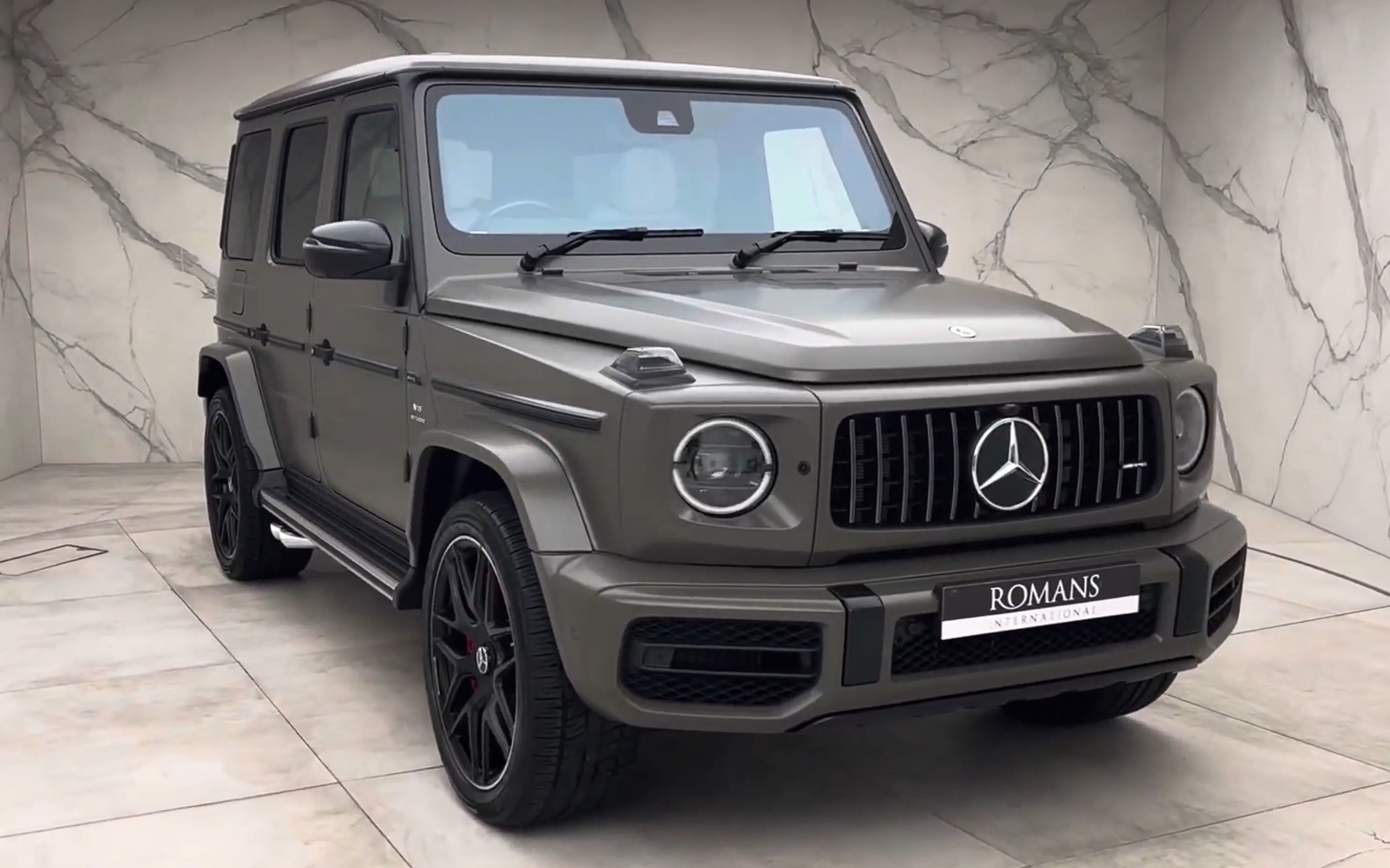 【4k鉴赏】奔驰 g63 amg carbon edition (2023)- dark olive green
