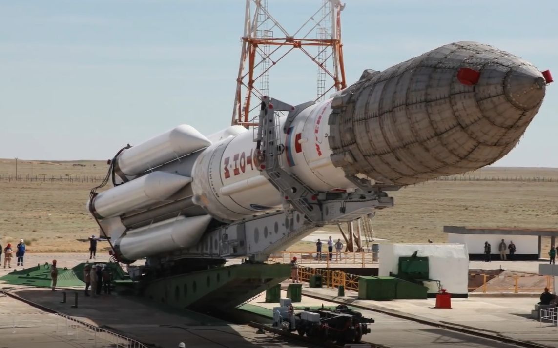 俄罗斯proton-m(质子m)火箭发射yamal-601通讯卫星