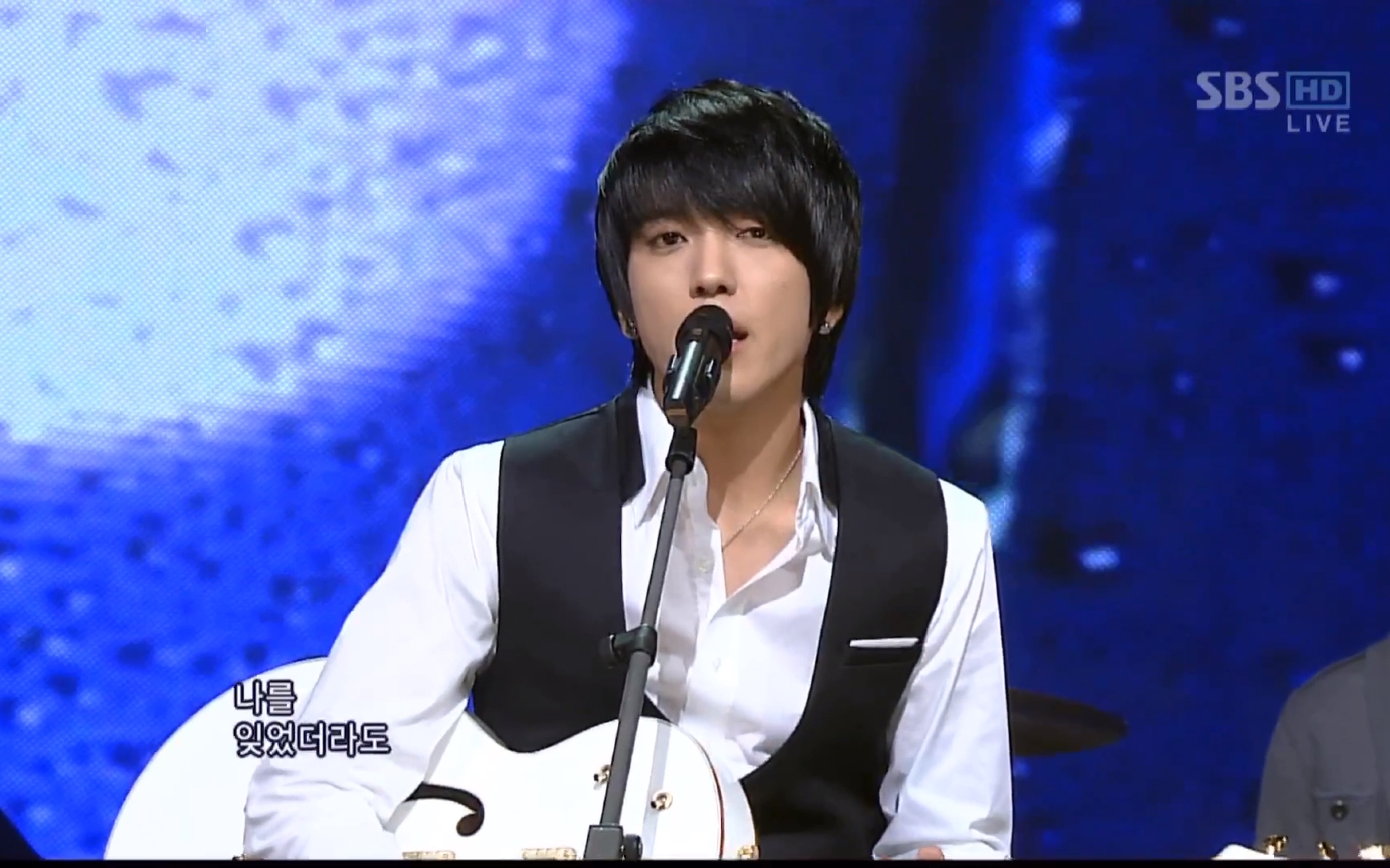 郑容和 110327 sbs 人气歌谣 回归舞台「love in the rain」