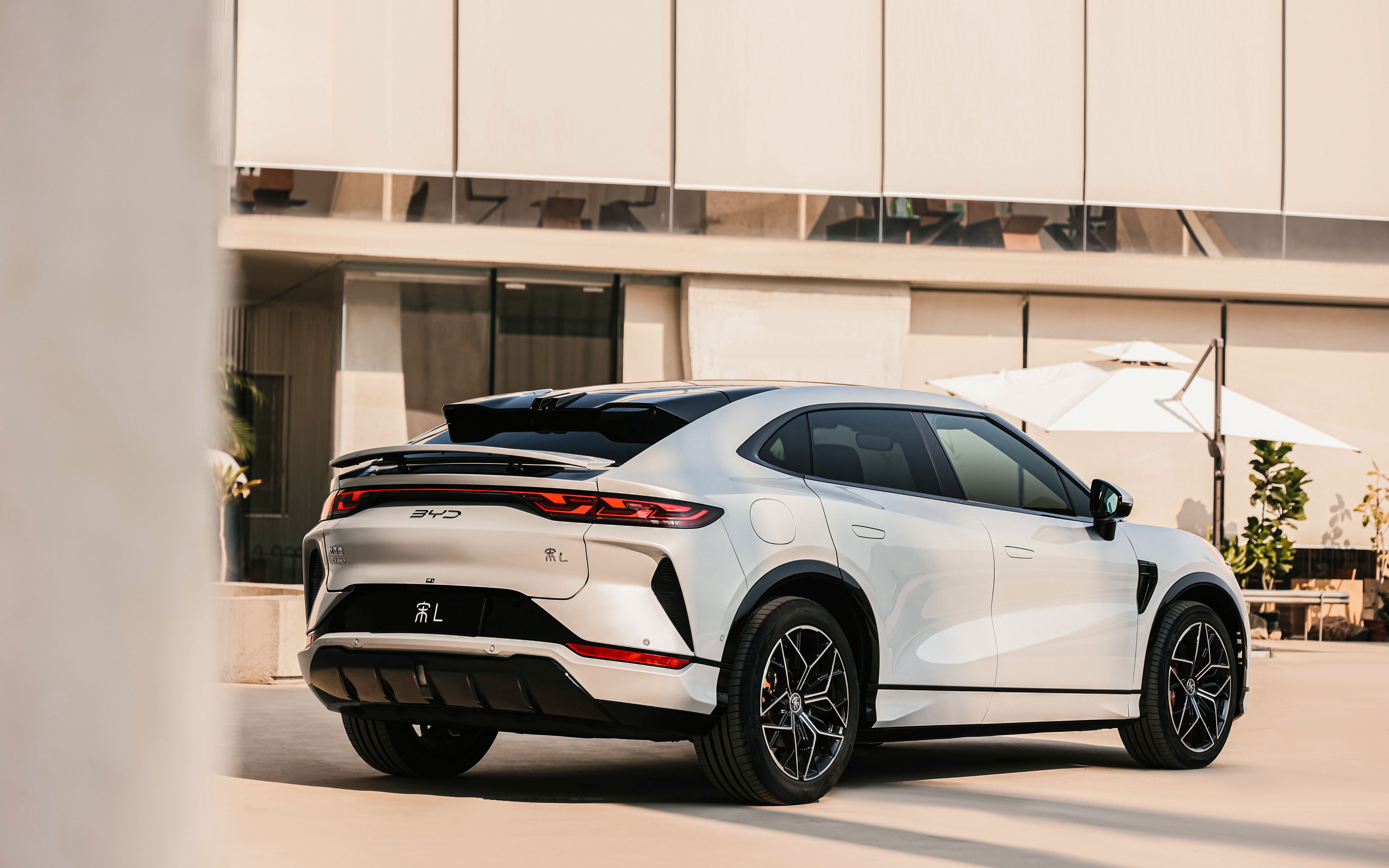 比亚迪宋l:要做靠颜值上位的技术流