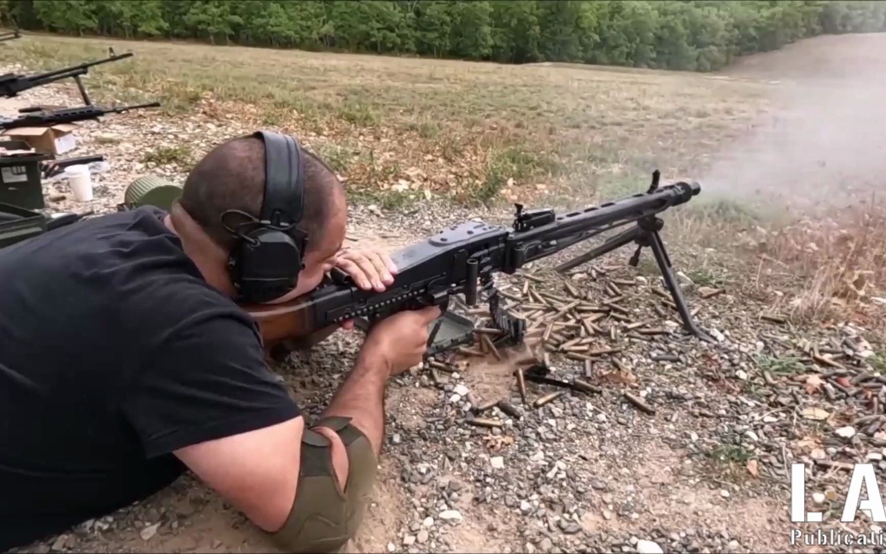 前南斯拉夫m53通用机枪射击(慢动作)