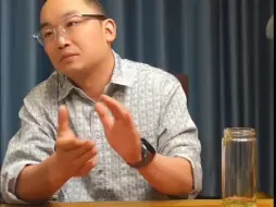 Video herunterladen: 赤子哽咽发言振聋发聩。请大家静下心，看完一定会感同身受#华为