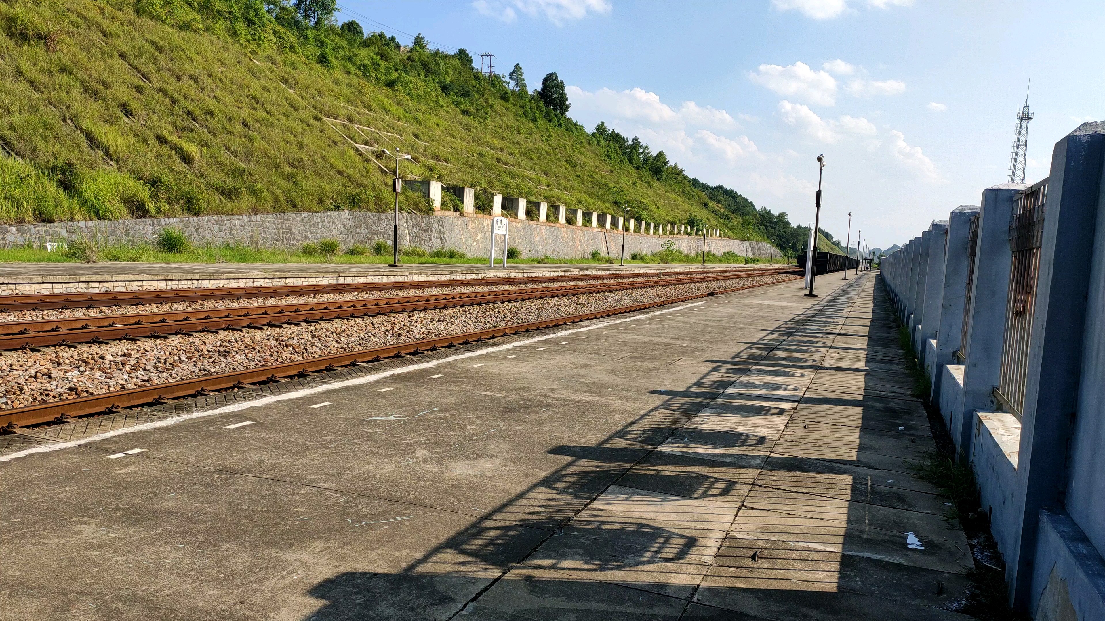 客车k576次塘渡口站通过,时隔多年再次回来拍车_哔哩哔哩 (゜-゜)つロ