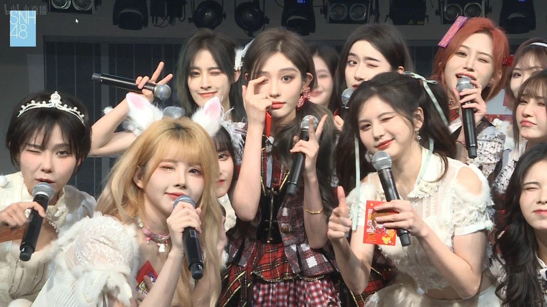 snh48 新春hx联合公演 mc1 开个红包 游戏抢镜头
