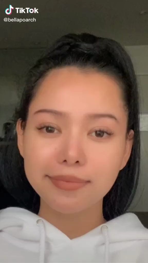 tiktok上爆红的小姐姐bellapoarch3