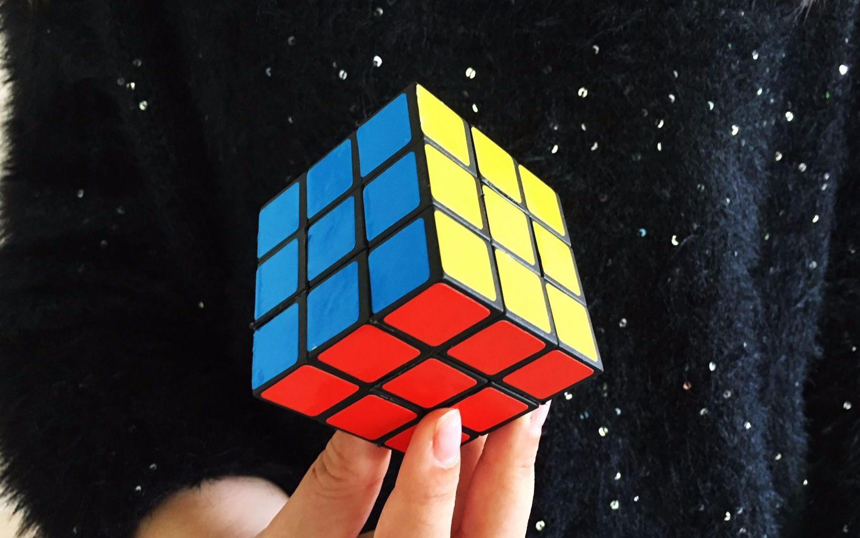 刘谦在电视上表演过的魔方一秒钟还原揭秘后真简单