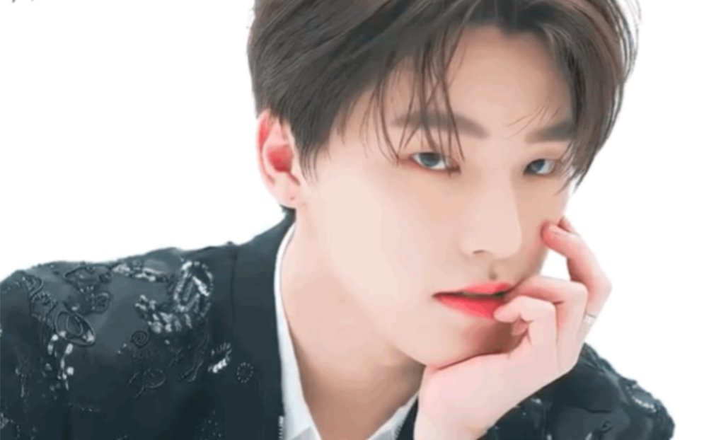 【seventeen】【李灿】怎么老不系好扣子