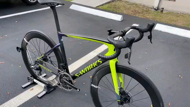 s-works tarmac sl6定制版,很多门店都没销售过,让大家开开眼