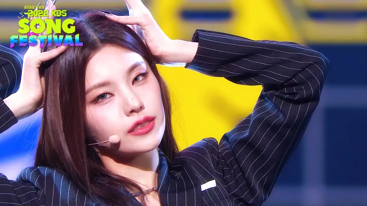 [图]2022KBS歌谣大祝祭｜ITZY - INTRO + Cheshire + SNEAKERS