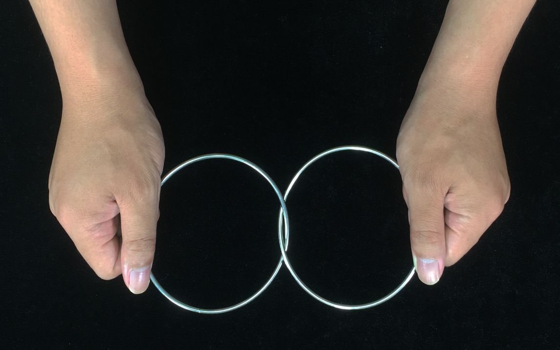 揭秘中国最古老连环戏法!两个铁环瞬间分离,看完后真简单