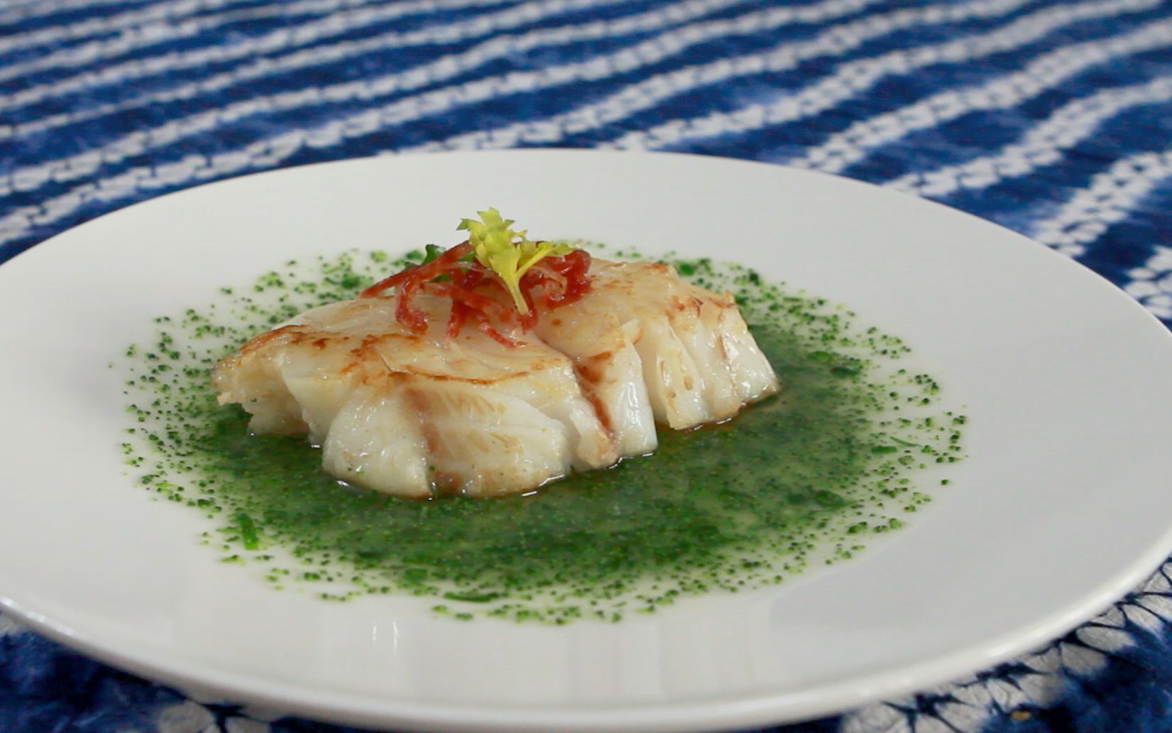 翡翠香煎银鳕鱼 鱼肉嫩滑 口感清香 鲜美_哔哩哔哩_bilibili