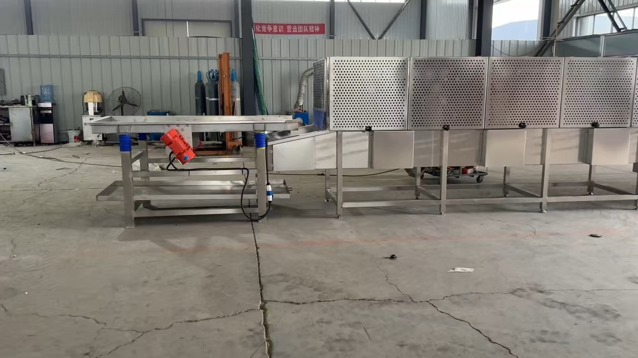 全自动翻转式风干机 糯玉米鸡爪风干流水线 食品调料包风干设备 咸菜包装袋风干机 翻转式风干机 果蔬清洗沥水风干机 风干流水线