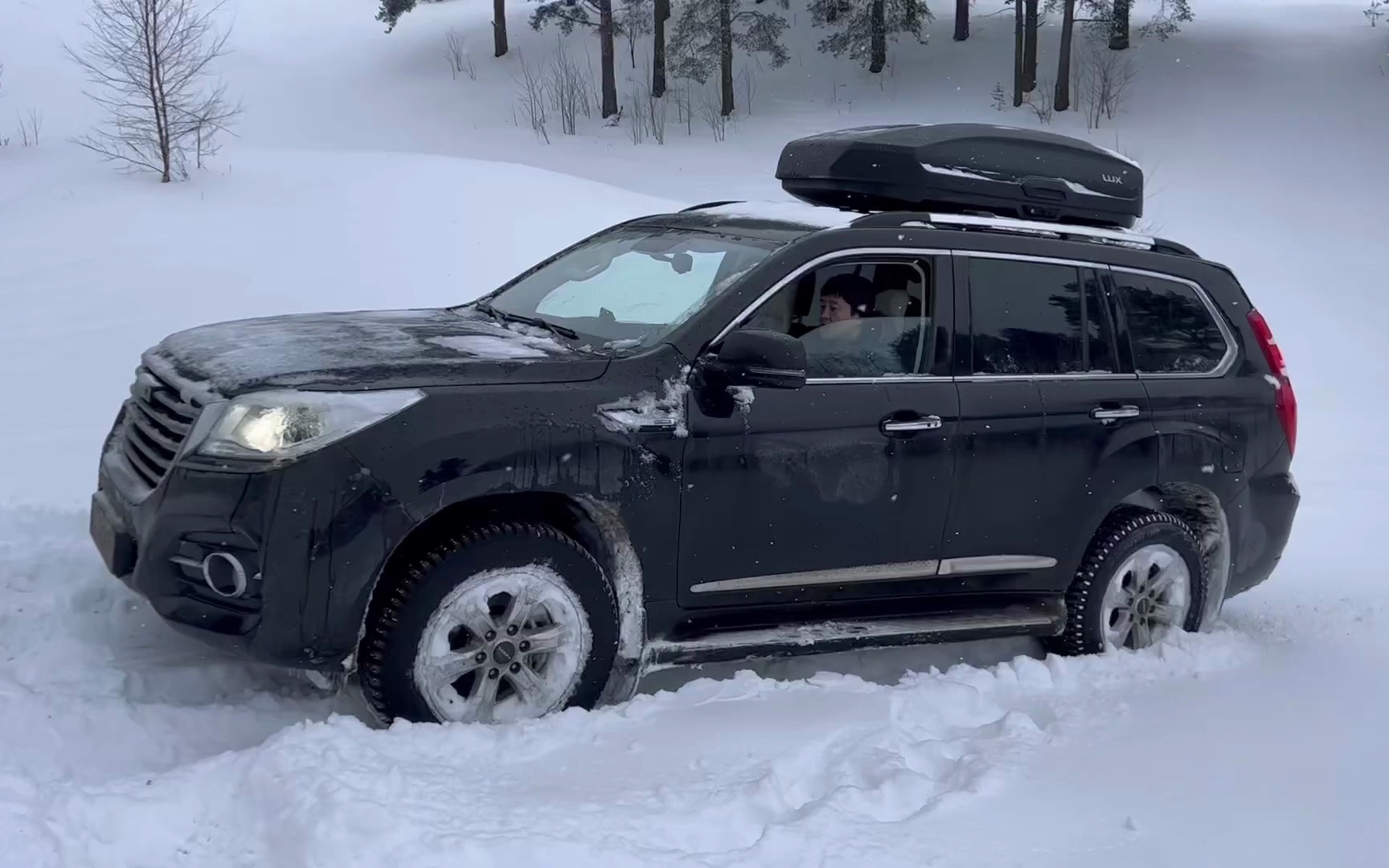 9396俄罗斯铁柱开他的哈弗h9耍雪地,太好玩啦!【机翻字幕】