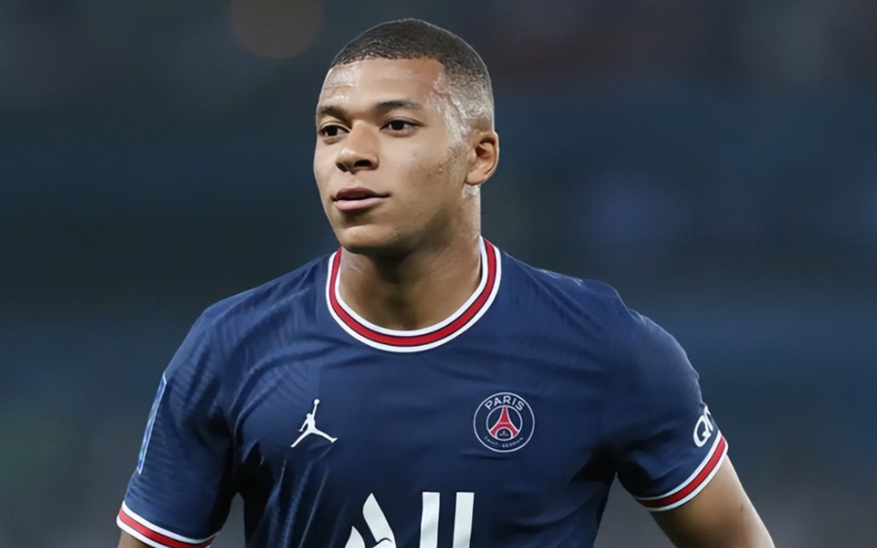 fifa 23_kylian mbappé生涯模式 2028-2029赛季 欧冠1/8决赛首回合