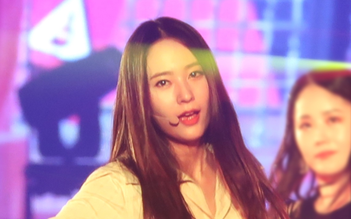 【郑秀晶/krystal】smtown 最新舞台直拍 (4walls/la cha ta/hot