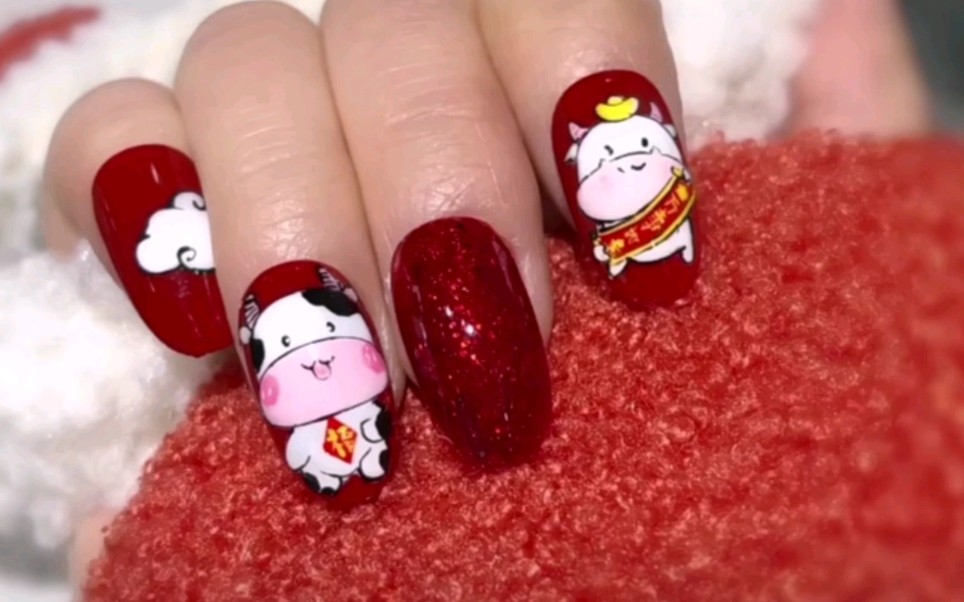 牛气冲天,新年美甲款式推荐,收藏吧