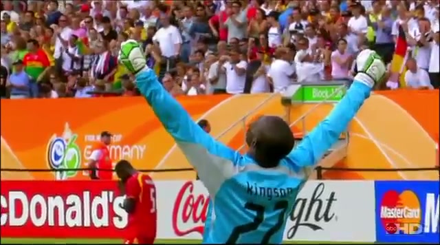 [图]FIFA World Cup 2010 - K'Naan Waving Flag