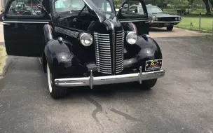 下载视频: 30年代末期入门款全尺寸高级轿车-1938 Buick(别克) Special Sport Coupe