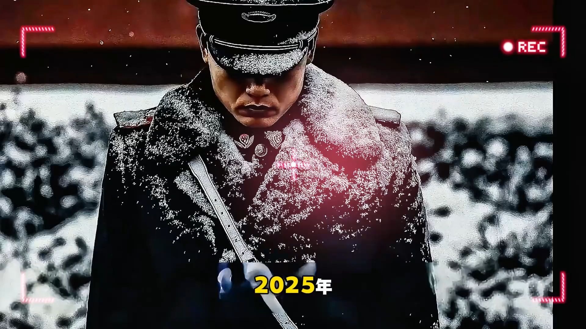 西方记者刁钻抓拍中国军人，拍完自己都惊了：这军姿太完美！