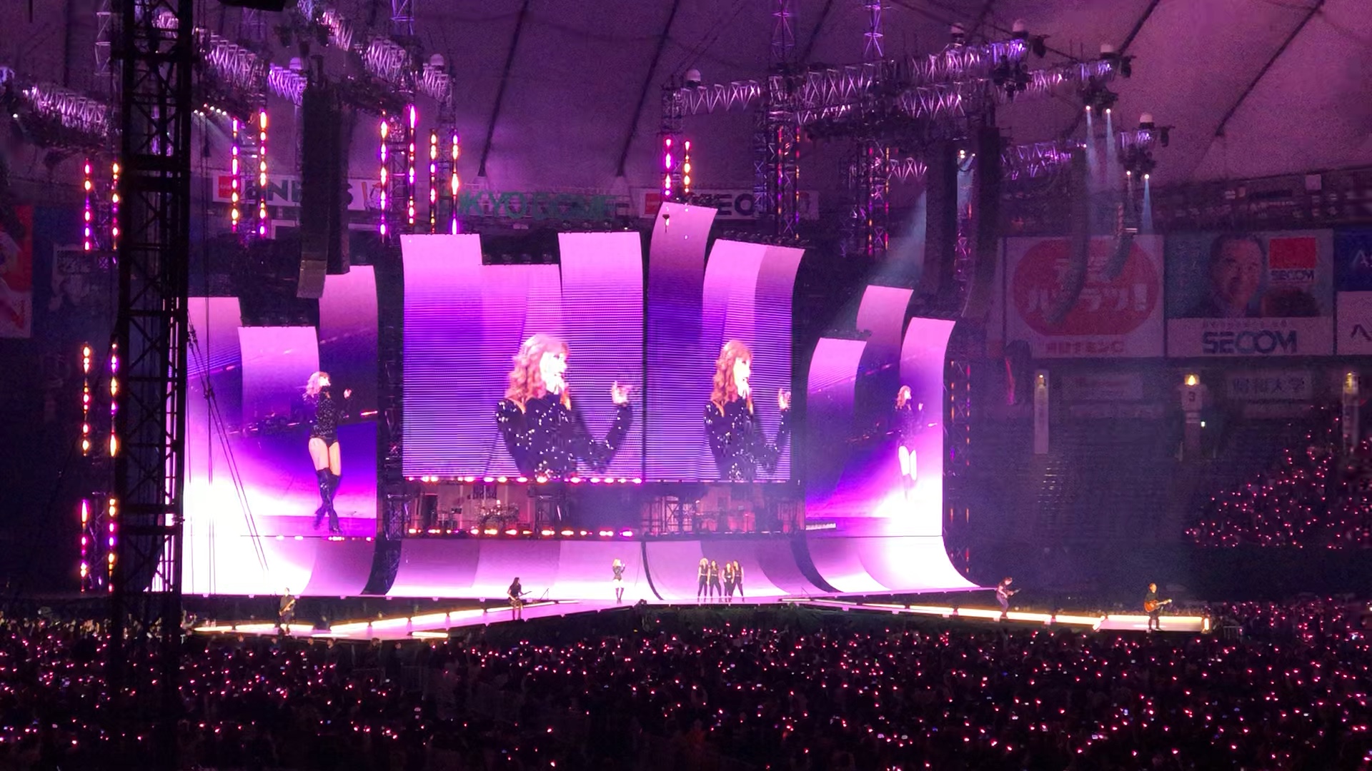 taylor swift reputation终场 in tokyo dome love story～_哔哩哔哩