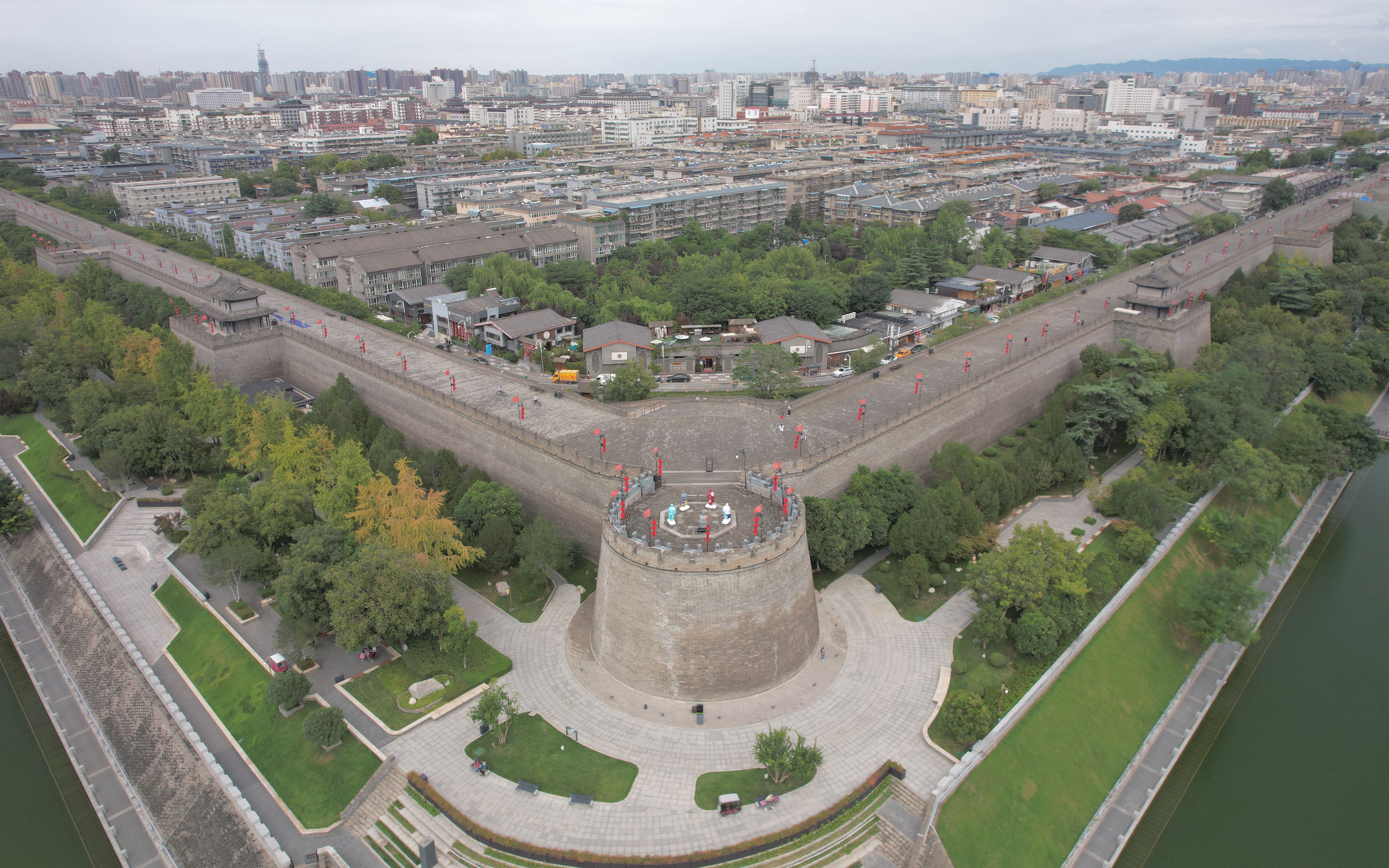 航拍西安城墙全景图图片