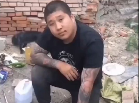 虎哥劈砖,一眼万年