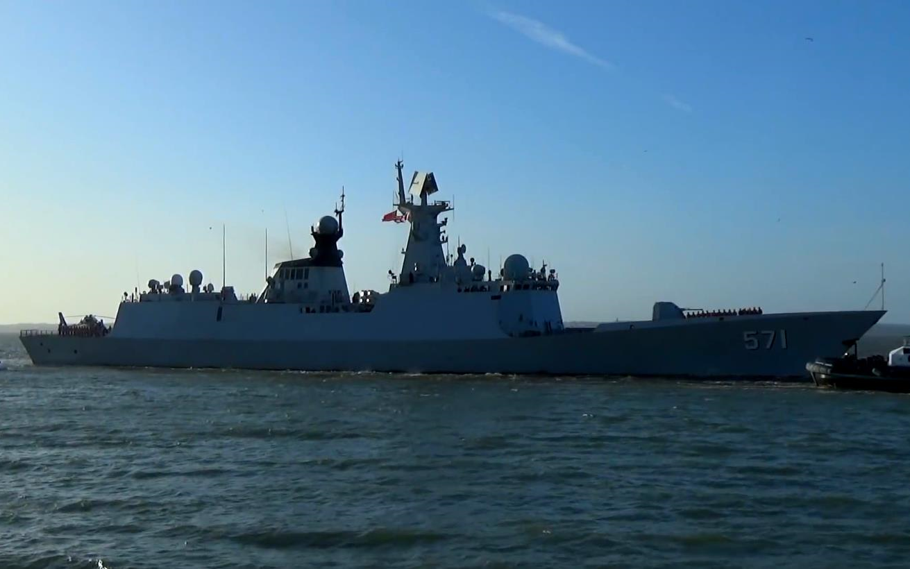 中国海军054a型护卫舰运城号571访问朴茨茅斯20151