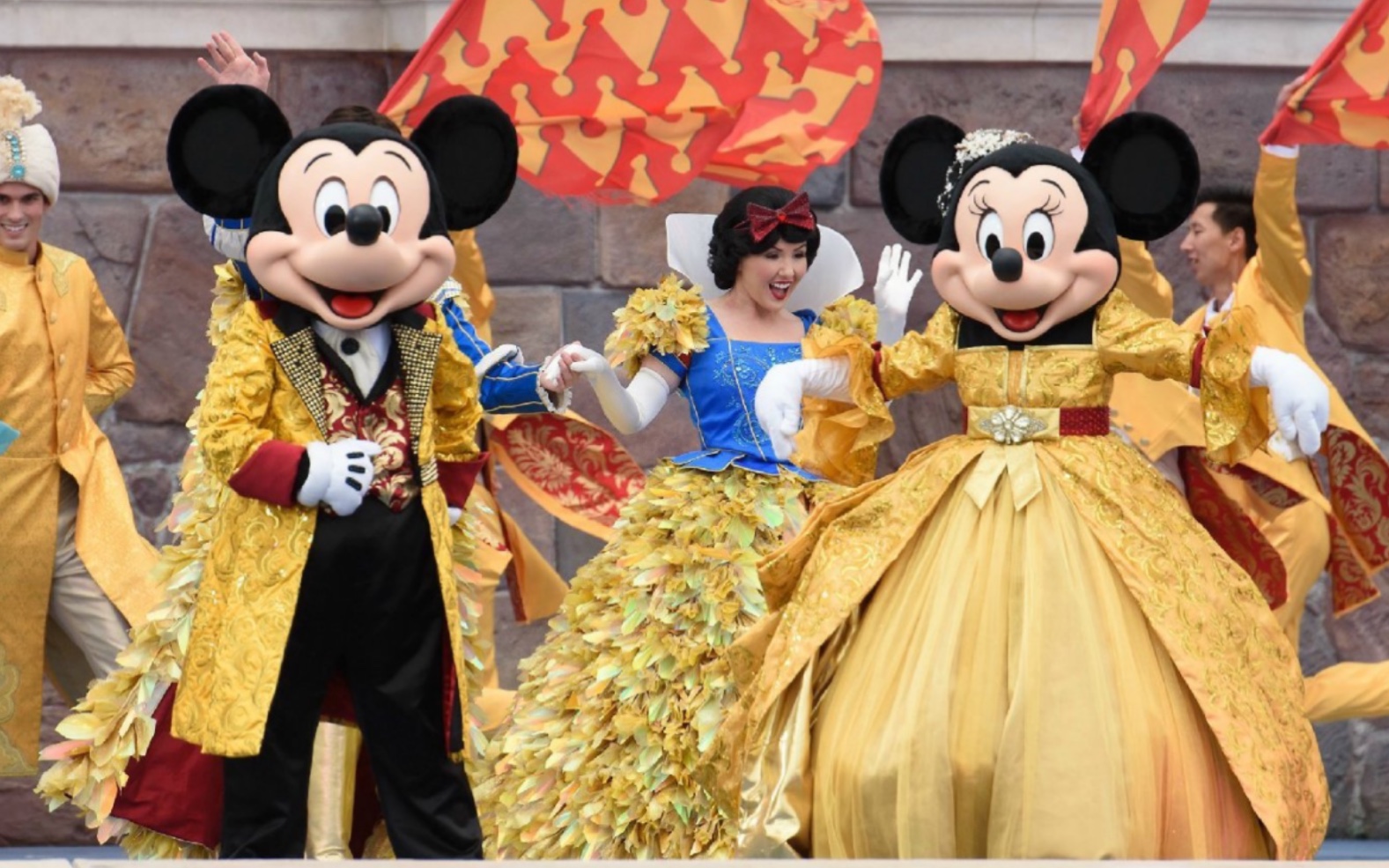 上海迪士尼 金色童话盛典 城堡舞台音乐舞蹈演出 公主表演