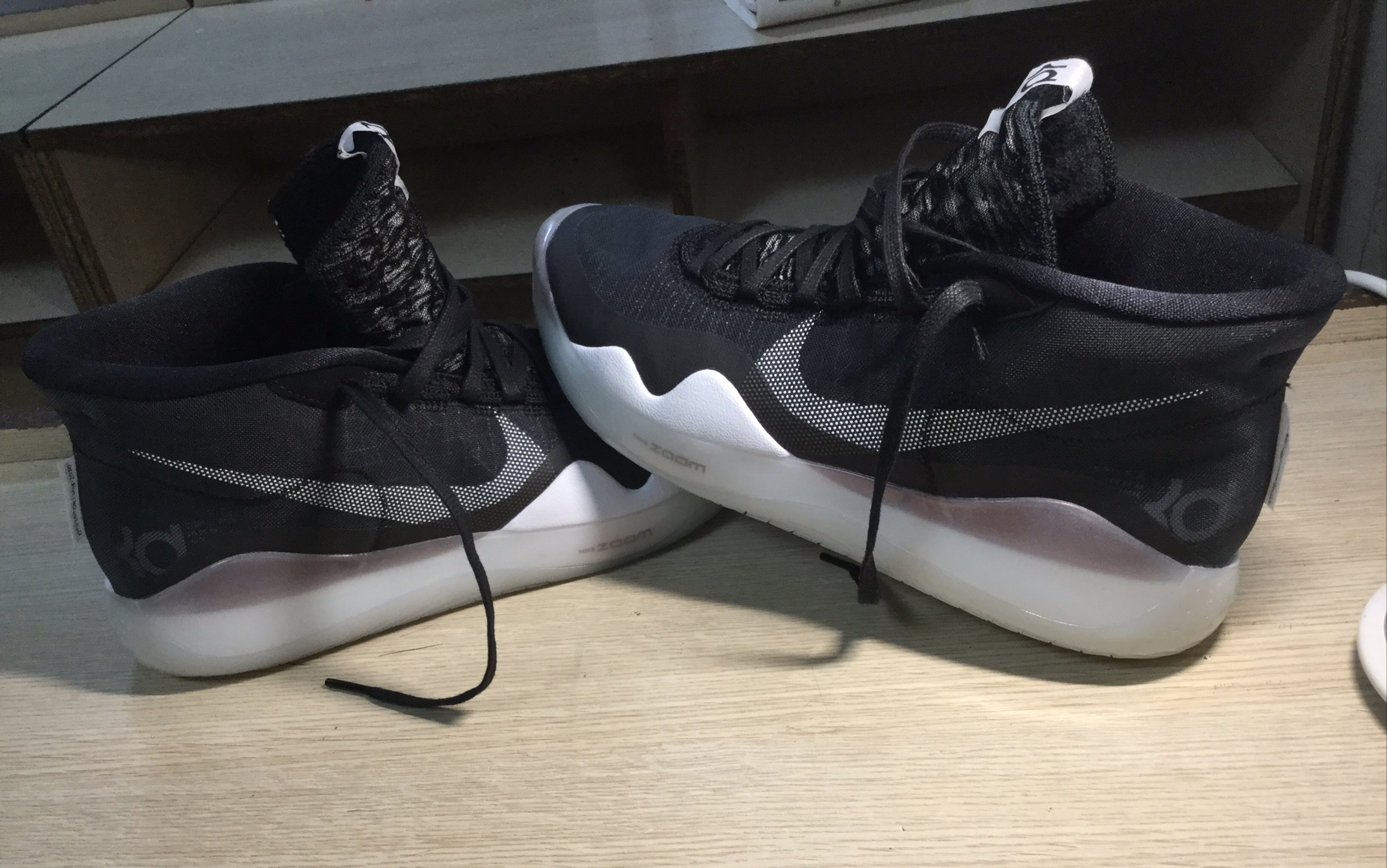 刚上脚的kd12形变