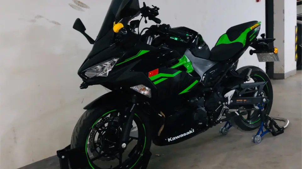 新款大牛zx-10r 怠速声浪静态展示_哔哩哔哩_bilibili