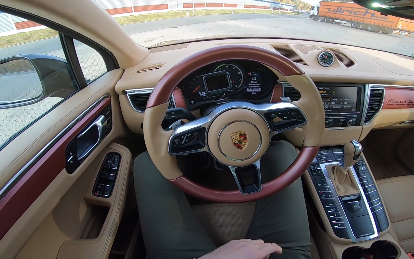 『驾驶视角』保时捷macan turbo 评测 480马力_哔哩哔哩 (゜-゜)つロ