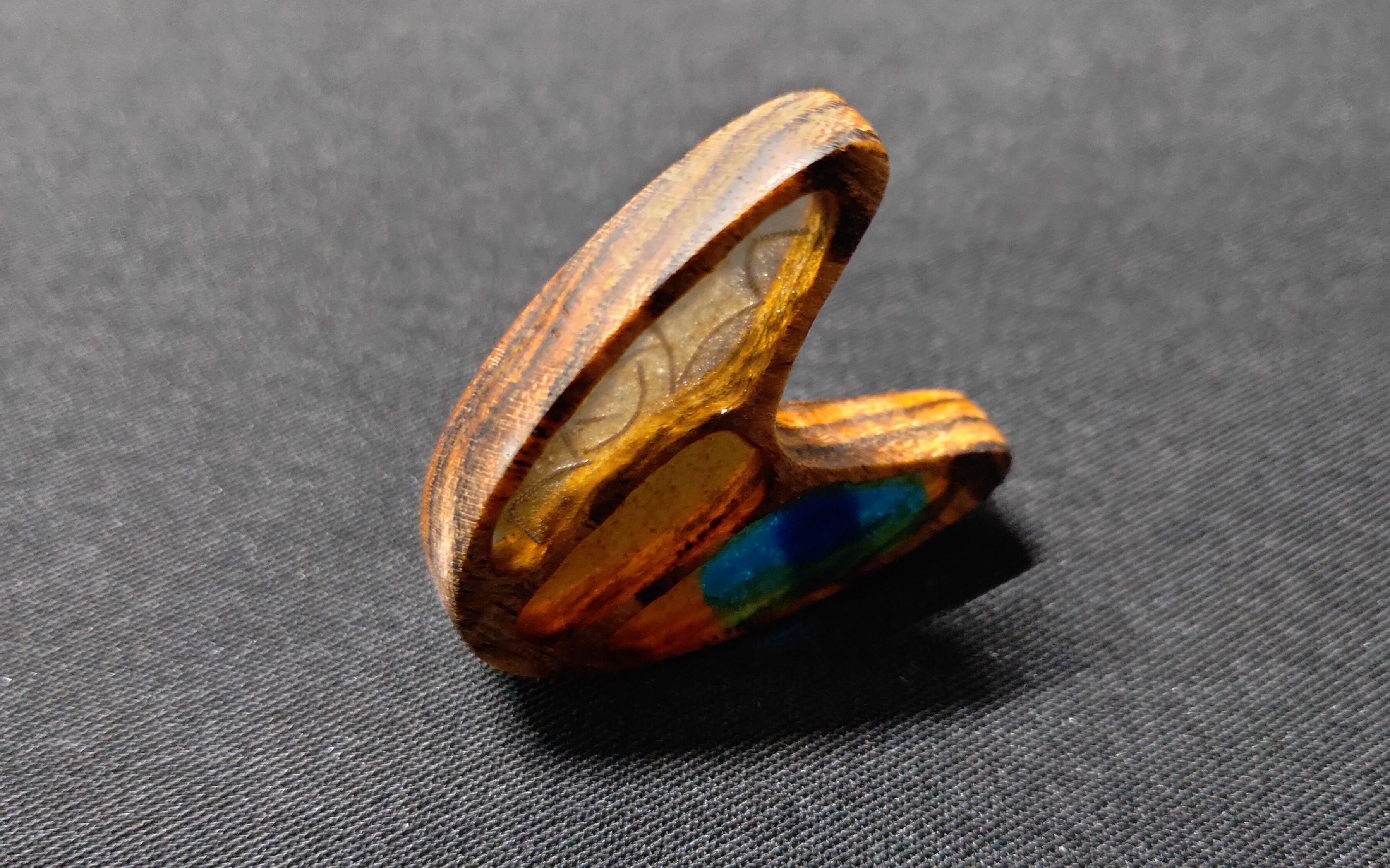 【滴胶与木】枯雀蝶吊坠,为疫情而生!