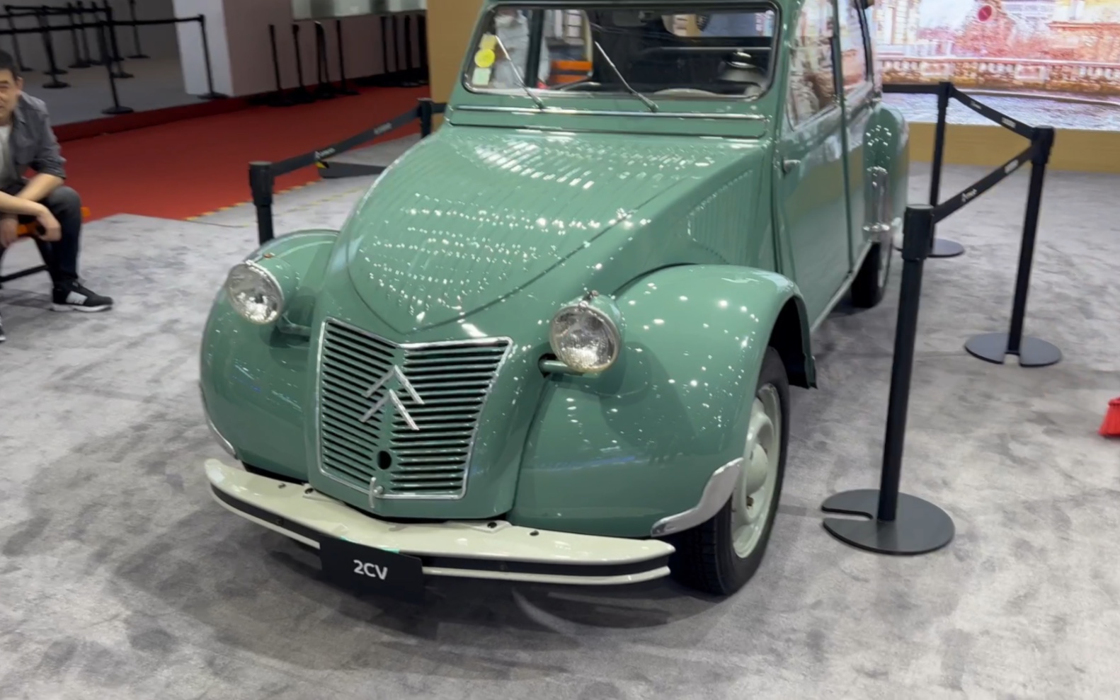 小约翰可汗上海车展雪铁龙2cv