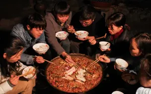 初冬田园片刻：炉火温暖美食一锅，干饭人，不缺席。