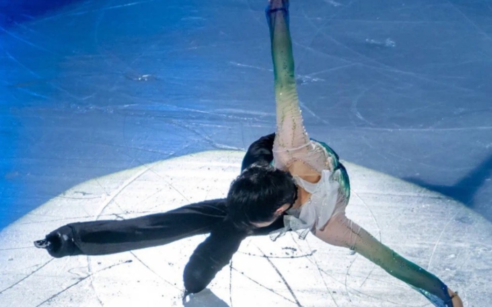 hydroblading—我最爱的花滑动作之一,姿态一样,却