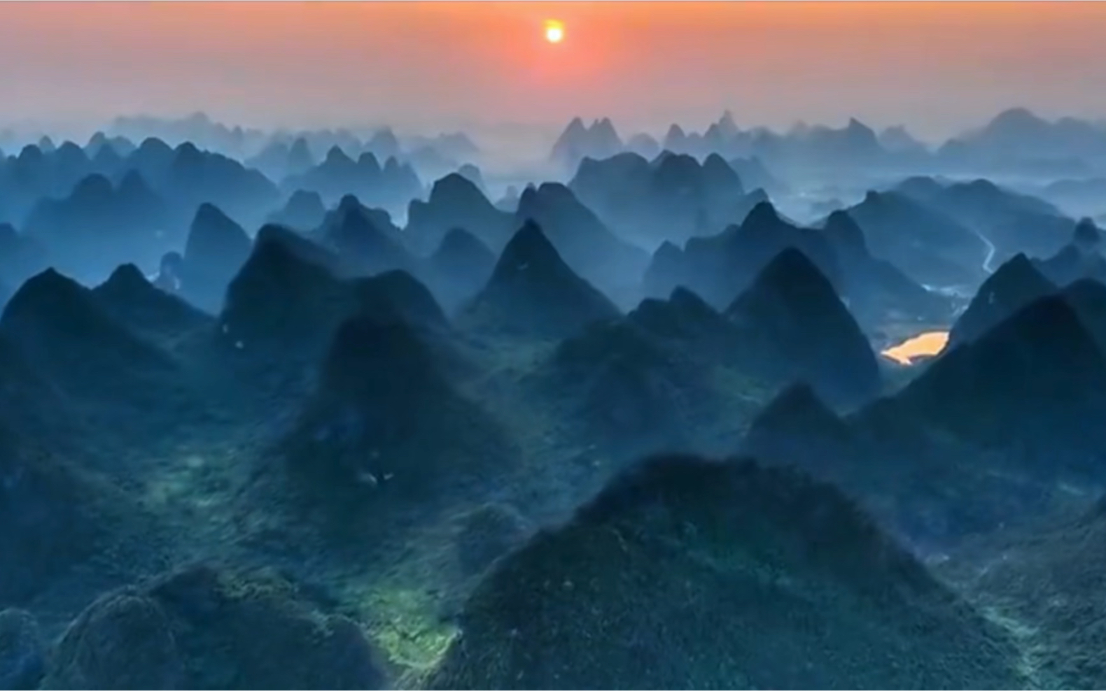 若有人兮山之阿,被薜荔兮带女萝 ,一曲《山鬼》肃穆古朴,幽绮动人,静心养心哔哩哔哩bilibili