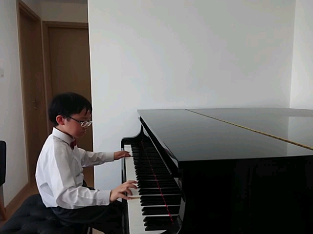 [图]【钢琴】莫扎特 - A小調奏鳴曲 K310.Mozart Sonata No.8 in A Minor K310 (full)，by Jonah Ho (9岁)