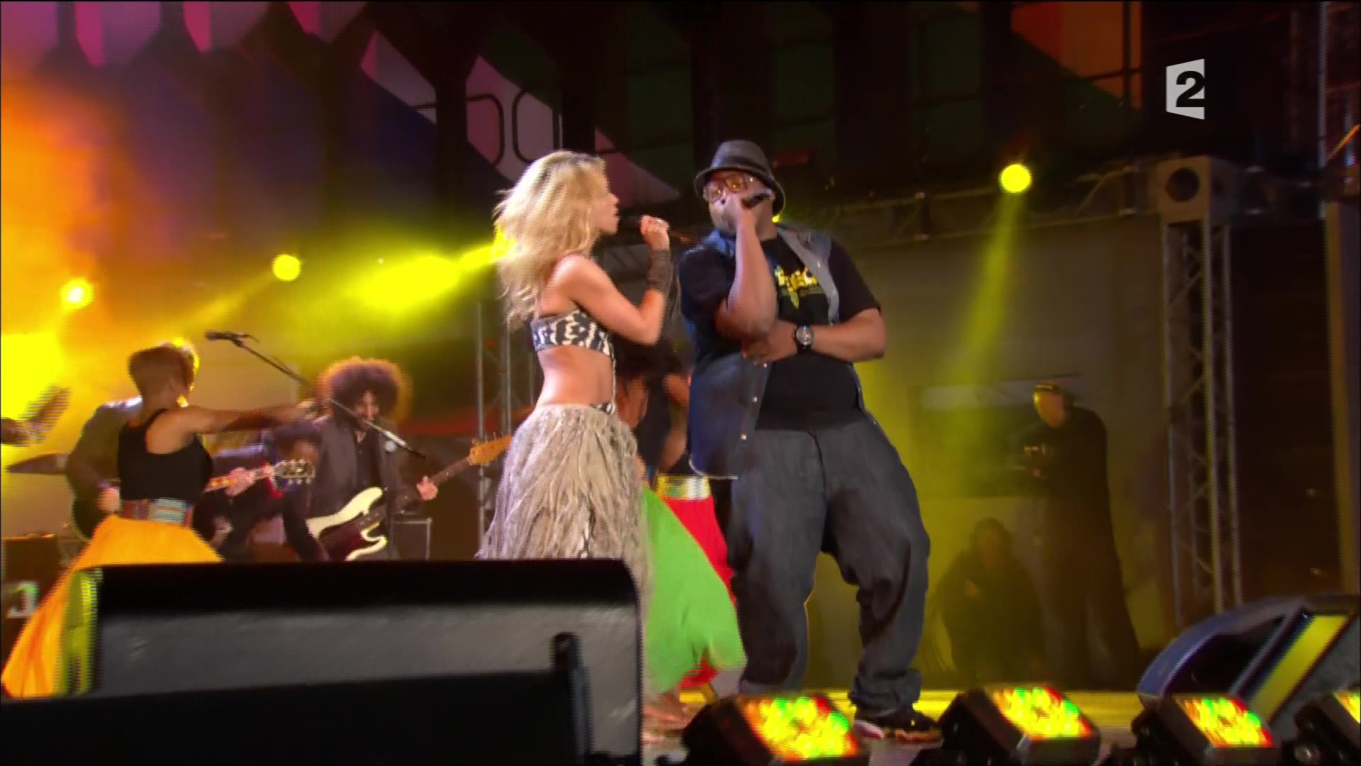 [图]南非世界杯官方音乐会夏奇拉15分钟压轴出场.Shakira.FIFA.World.Cup.2010.Celebration.Concert.last.15m