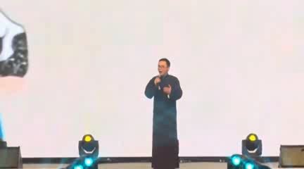 [图]相声演员唱黄梅，“常乐州”相声大会肖向阳《三说媒》