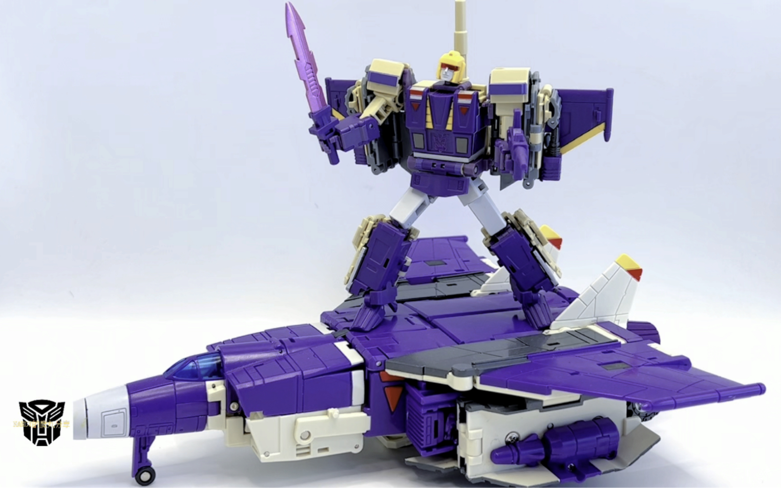 变形金刚st闪电人形变形视频